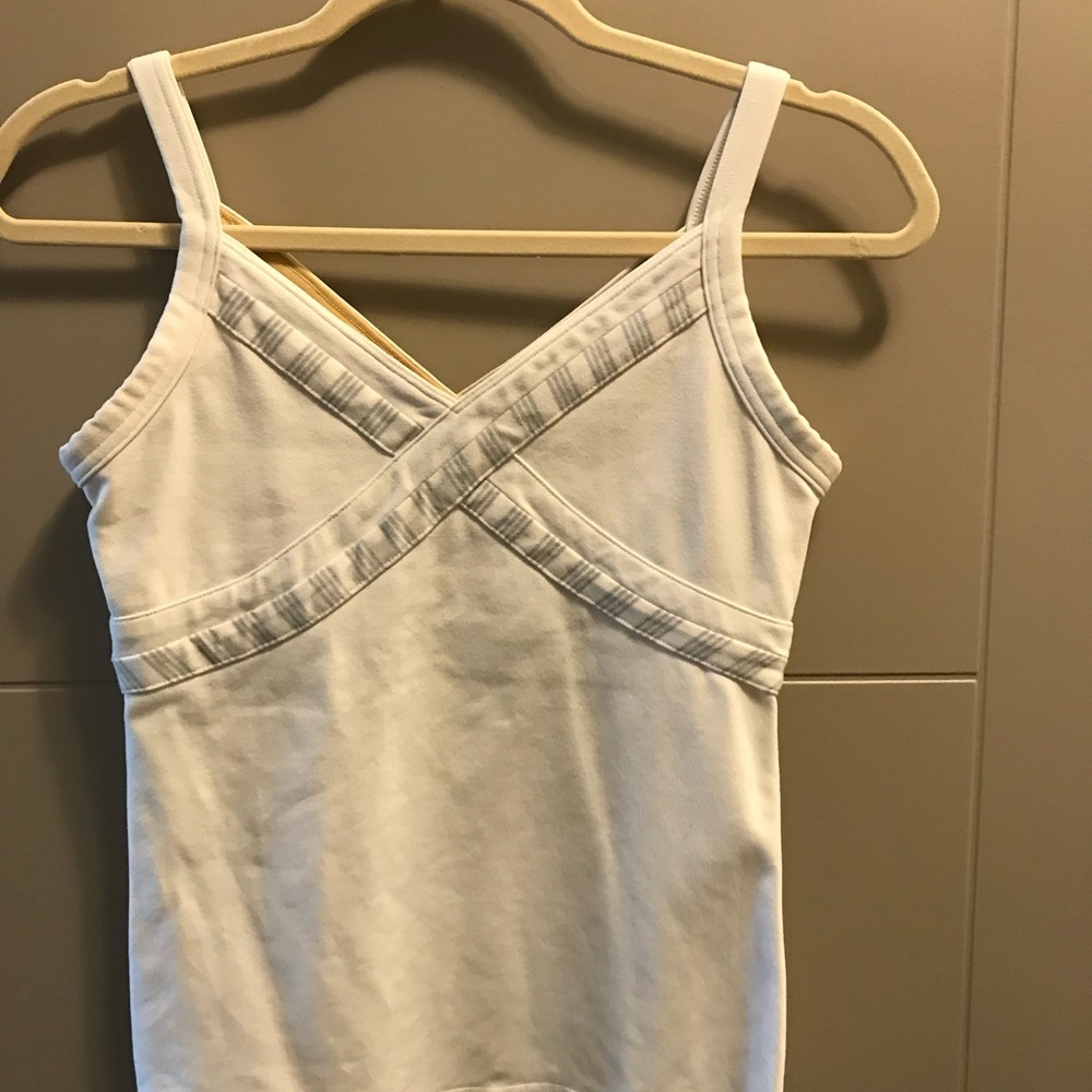 Lululemon white tank size 6